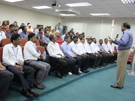 சிங்கப்பூரில் ஜமால் முஹம்மது கல்லூரி முன்னாள் மாணவர்கள் சங்கம் நடத்திய இதய நோய் கருத்தரங்கு