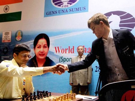 சொந்த மண்ணில் பட்டத்தை பறிகொடுத்தார் செஸ் ஆனந்த்- கார்ல்சன் புதிய உலக சாம்பியன்!