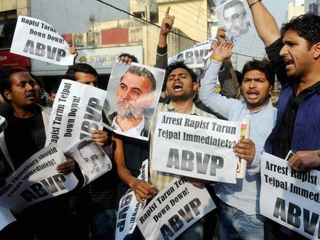 தருண் தேஜ்பால் விவகாரம்.. 4 மூத்த பத்திரிகையாளர் டெஹல்காவில் இருந்து ராஜினாமா