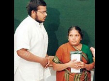 சங்கரராமன் தானே வெட்டிக் கொண்டு சாகலை..: தீர்ப்பு குறித்து மகன் ஆன்ந்த் சர்மா அதிர்ச்சி