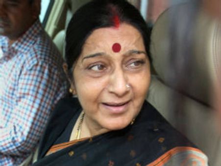 கடவுளின் ஆசீர்வாதத்தால் சங்கராச்சாரியார் விடுதலை: சுஸ்மா ஸ்வராஜ் மகிழ்ச்சி