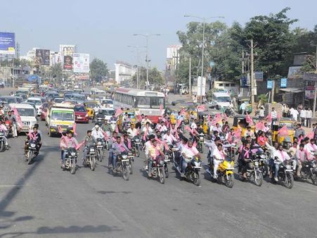 ஆந்திராவின் 10 மாவட்டங்களில் பந்த் : வெறிச்சோடிய சாலைகள்... இயல்பு வாழ்க்கை பாதிப்பு