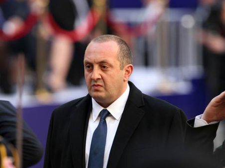 ஜார்ஜியா அதிபரின் மாதச் சம்பளம் இனி 9000 'லாரி'யாம்...!