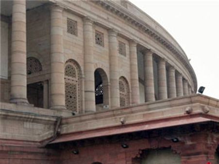 தொடங்கியது நாடாளுமன்ற குளிர்கால கூட்டத்தொடர்! இருசபைகளும் ஒத்திவைப்பு!!