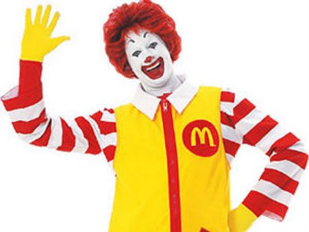 தம்பதியிடம் உணவுக்கு பதில் பணப் பையை மாற்றிக் கொடுத்த மெக்டொனால்ட்ஸ் ஊழியர்