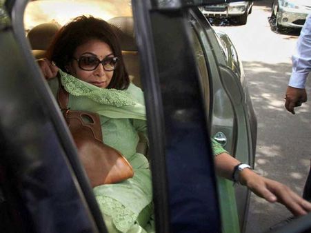 தொலைபேசி உரையாடல்- நீரா ராடியாவிடம் சி.பி.ஐ. கிடுக்குப் பிடி விசாரணை