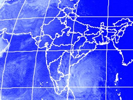 திசை மாறிய மாதி புயல்… தமிழகத்திற்கு பாதிப்பில்லையாம்!