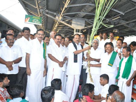 சர்க்கரை இறக்குமதிக்கு தடைகோரி கரும்பு விவசாயிகள் டெல்லியில் டிச.12ல் ஆர்பாட்டம்