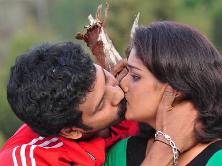 முத்தம்னா உங்க பாஷைல என்ன அர்த்தம்ங்க...?