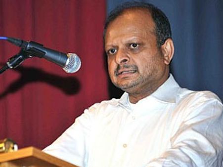 நாடுகடந்த தமிழீழ அரசாங்கத்தின் பிரதமராக மீண்டும் உருத்திரகுமாரன் தேர்வு!