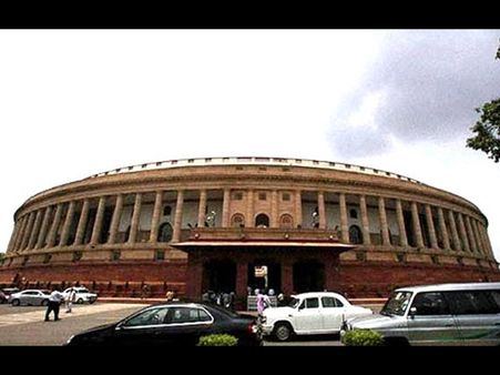 லோக்சபாவிலும் நிறைவேறியது லோக்பால் மசோதா!