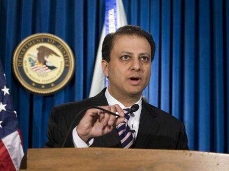 அமெரிக்காவில் இந்தியர்களை தொடர்ந்து மாட்டிவிடுவது இந்திய வம்சாவழி வழக்கறிஞர் பிரீத் பஹாரா?