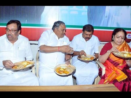 12 ஆண்டுக்குப் பின் காங். தலைவர்கள் ஆலோசனை... -மோதல்.. - ப.சி குரூப் புறக்கணிப்பு