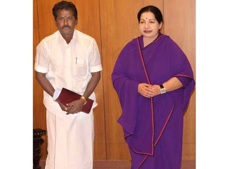 புதிய தமிழகத்திலும் பிளவு! ஜெ.வை சந்தித்தார் நிலக்கோட்டை எம்.எல்.ஏ. ராமசாமி!!