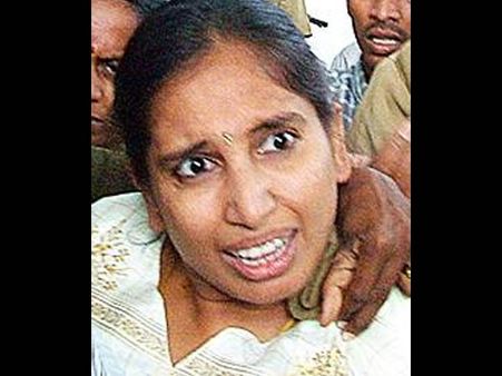 ராஜிவ் வழக்கு: சிறையில் மிரட்டிய பிரியங்கா.. சொல்ல முடியாத மர்மங்கள்..: போட்டு உடைக்கும் நளினி!!