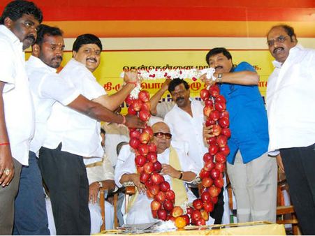 3231 கொலைகள்- 1170 கொள்ளைகள்.. இதுதான் அதிமுக ஆட்சியின் சட்டம் ஒழுங்கு: கருணாநிதி