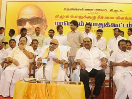 திராவிட இயக்கத்தை உருவாக்கி - பாடுபட்டோர் பட்டியலில் என் பெயர் இருக்கும்