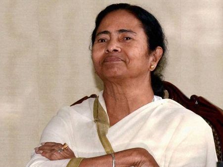 வயதான பாலியல் தொழிலாளிகளுக்கு இலவச காப்பகங்கள்: மம்தா புதுமை திட்டம்