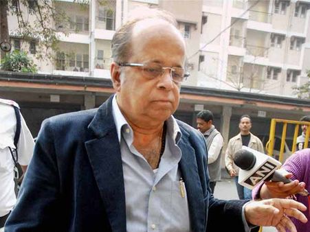 ஏ.கே.கங்குலிக்கு எதிராக சட்டப்பல்கலைக்கழக பேராசிரியர்கள் போர்க்கொடி