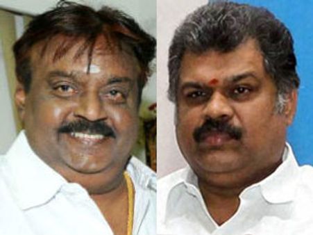 விஜயகாந்தைச் சந்தித்தார் வாசன்... காங்கிரஸ் தலைமையிலான கூட்டணிக்கு அழைப்பு!