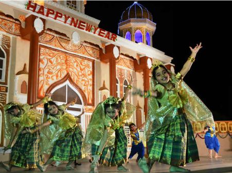 துபாய்: மனதைக் கவர்ந்த தமிழ்க் குழந்தைகளின் நடன நிகழ்ச்சி