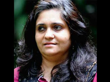 சமூக ஆர்வலர் தீஸ்டா செதல்வாட் மீது ரூ1.51 கோடி மோசடி வழக்கு பதிவு செய்தது குஜராத் அரசு!