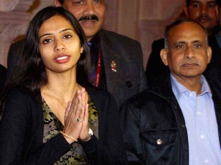 நாடு திரும்பினார் தேவ்யானி!