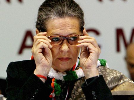 ராகுல் காந்தி பிரதமர் வேட்பாளர் இல்லை; தேர்தலுக்கு காங். தயார்- சோனியா காந்தி