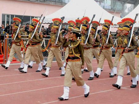 இந்தியாவின் ராணுவ பலத்தை பறை சாற்றிய குடியரசு தின விழா அணிவகுப்பு