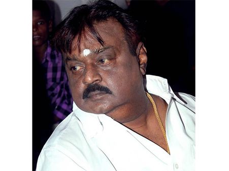 சரிந்தது விஜயகாந்த் செல்வாக்கு.. சொல்கிறது புதிய சர்வே