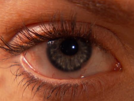 விழி இழந்த கண்களுக்கு ஒளி தரும் உயிறற்றவரின் கண் செல்கள்..