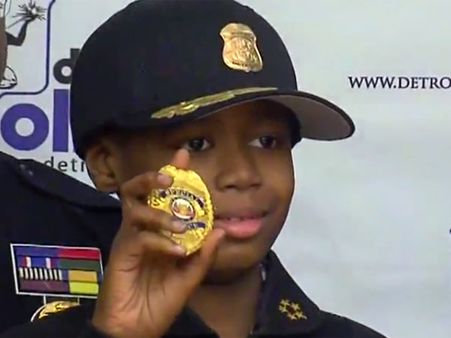 நம்மூர் ‘முதல்வன்’ ஸ்டைலில்... ஒருநாள் போலீஸான ரத்தப் புற்றுநோய் பாதித்த 9 வயது சிறுவன்