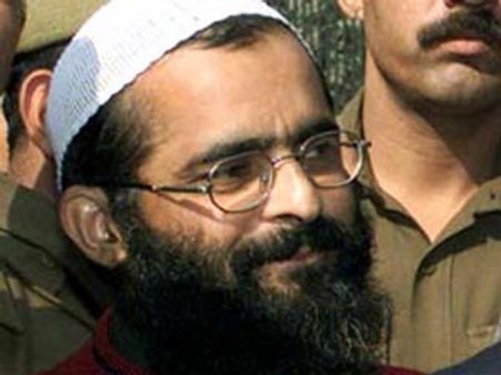 அப்சல் குருவுக்கு தூக்கு.. இன்று ஓராண்டு.. பாதுகாப்பு வளையத்தில் காஷ்மீர்