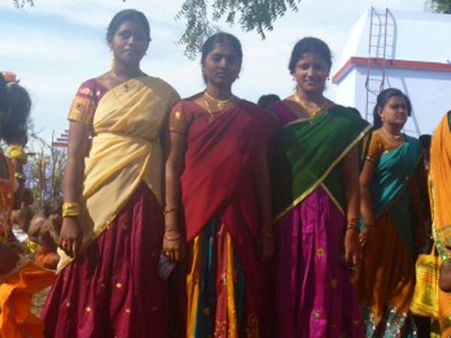 மகளிர் தினத்தில் தாவணி தினம் கொண்டாடும் கோ.ஆப்டெக்ஸ்… சகாயம் ஐ.ஏ.எஸ் அதிரடி