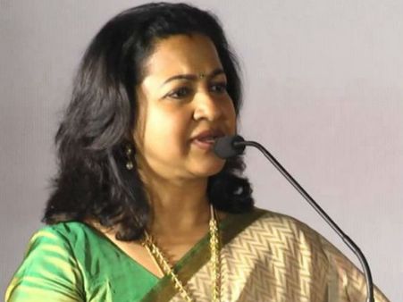 கருணாநிதி வீட்டில் நடக்கும் சண்டைக்கு எங்கள் சீரியல்கள் பரவாயில்லை: ராதிகா சரத்குமார்