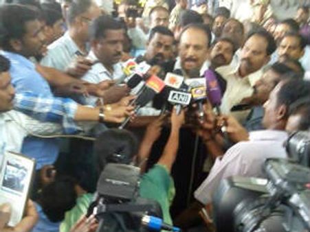 ராஜீவ் கொலை குற்றவாளிகள் போல் வீரப்பன் கூட்டாளிகளுக்கும் கருணை தேவை: தலைவர்கள்