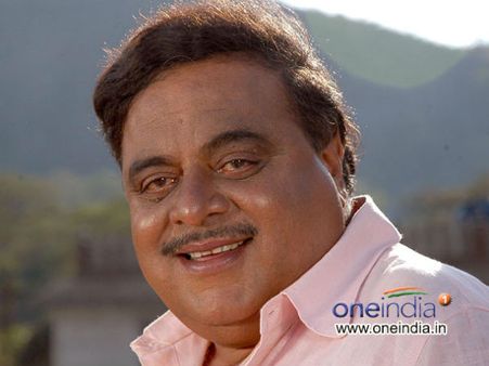 அம்பரீஷுக்கு நெஞ்சு வலி.. டிவிட்டரில் நடிகை ரம்யா தகவல்