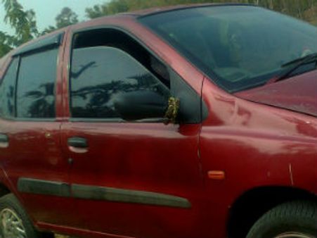 ”கூலிங் ஸ்டிக்கர்” .. தடையை மீறி கார்களை இயக்கும் உரிமையாளர்கள்…