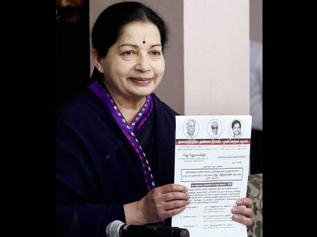 அதிமுக வேட்பாளர் பட்டியலில் 8 வன்னியர், 7 கவுண்டர், 6 தேவர், 3 நாடார், 2 முதலியார்