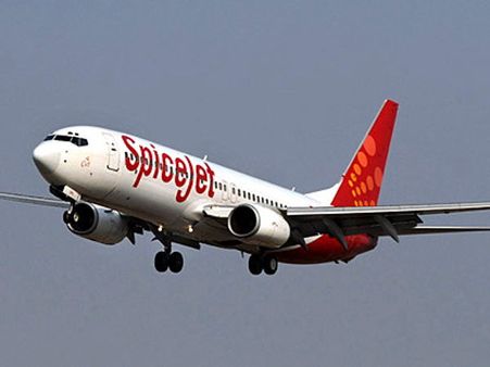 சன் குரூப்பின் 'சூப்பர் ஆஃபர்'.. ஸ்பைஸ்ஜெட் விமானக் கட்டணத்தை 75% குறைத்தது!