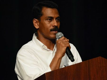 ஜெய் விஜயன்...  புகழ்பெற்ற டெஸ்லா மோட்டார்ஸின் சிஐஓவாக ஒரு தமிழர்!