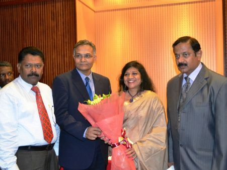 ஷார்ஜாவில் இந்திய தூதர் மற்றும் கன்சல் ஜெனரலுக்கு வரவேற்பு