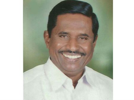 கரூர் திமுக வேட்பாளர் சின்னசாமி: அதிமுகவில் இருந்து திமுகவுக்கு வந்தவர்