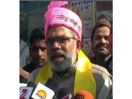 வாரணாசியை கலக்கும் 'டூப்ளிகேட்' மோடி!