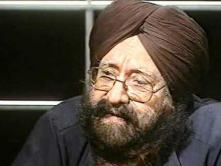 நடுவில் எந்தப் பக்கத்தையும் விட முடியாத சுவாரஸ்யம்...‘பத்மவிபூஷண்’ குஷ்வந்த் சிங்கின் 'வாழ்க்கை'