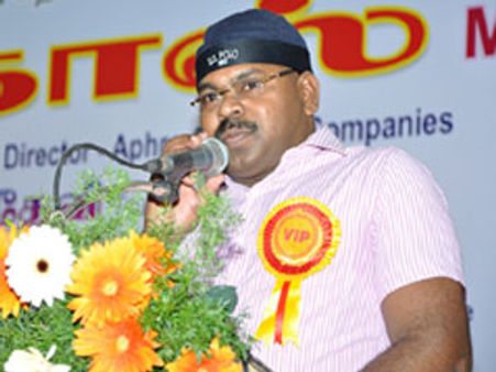 மோசடி 'அப்ரோ யேசுதாஸ்' போலீஸில் சரண்.. மீண்டும் கைது