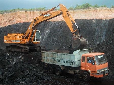 நிலக்கரி சுரங்க ஒதுக்கீடு ஊழல்: பிரதமரின் ஆலோசகர் நாயரிடம் சிபிஐ விசாரணை