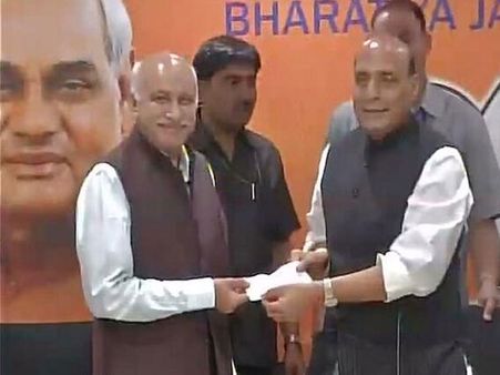 பாஜகவில் மூத்த பத்திரிகையாளர் எம்.ஜே. அக்பர்