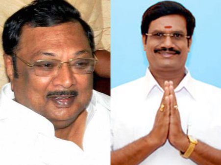 ஆரணிக்கு வருகிறார் மு.க.அழகிரி.. பாமகவினருடன் ஏ.கே.மூர்த்தி சந்திக்கிறார்.. டென்ஷனில் திமுக!