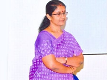 ஓய்வு பெற்ற தலைமைச் செயலர் ஷீலா பாலகிருஷ்ணன் தமிழக அரசின் ஆலோசகரானார்!